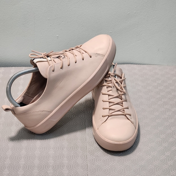 ECCO Soft8W Comfort Sneakers Women's Size 6 Pink Leather LaceUp Shoes Monochrome - Picture 1 of 13